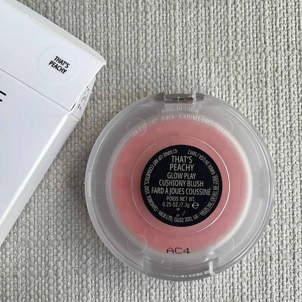 MAC Cosmetics Glow Play Cushiony Blush - that’s peachy